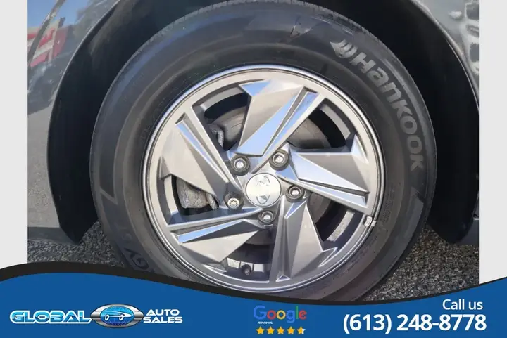 Hyundai Elantra 2025 photo 4