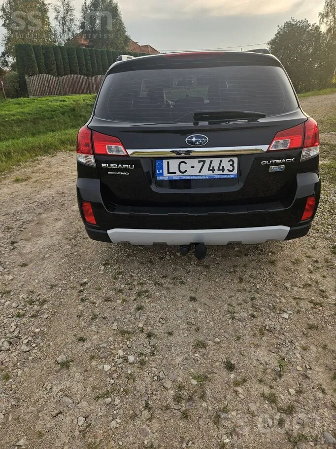 Subaru Outback 2012 photo 5