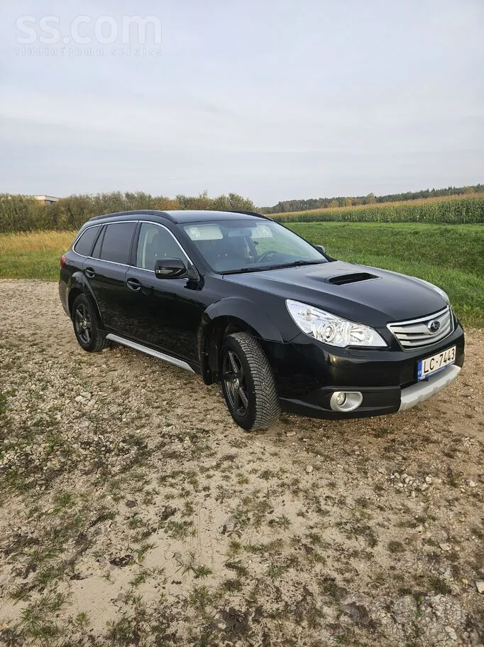Subaru Outback 2012 photo 3