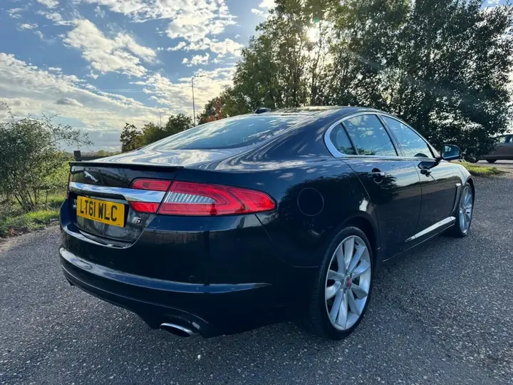Jaguar Xf 2011 photo 4