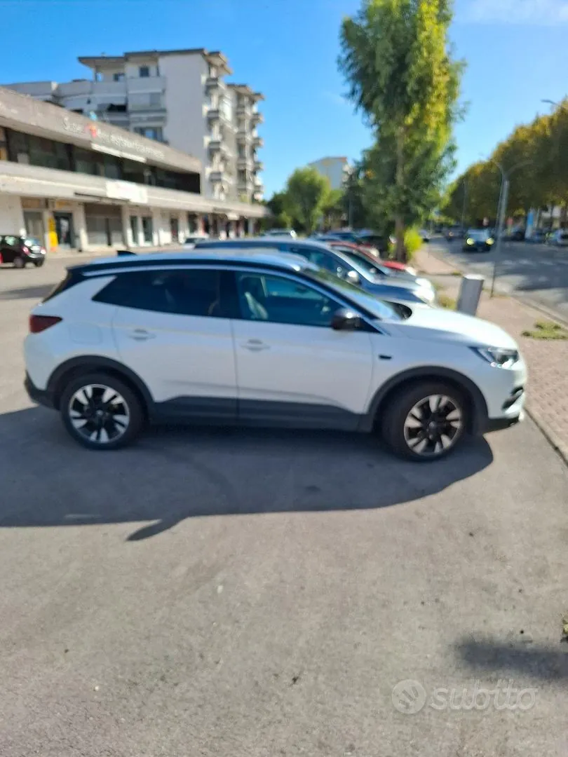 Opel Grandland 2019 photo 2