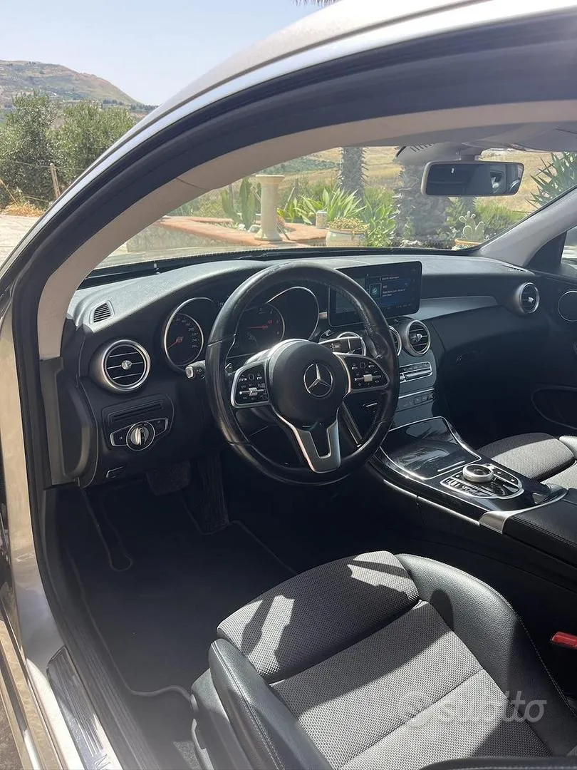 Mercedes-Benz C-Class 2019 photo 2