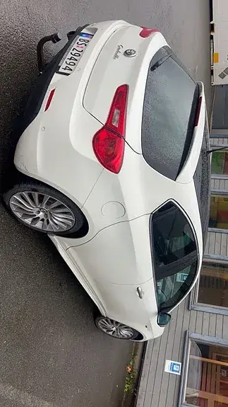 Alfa Romeo Giulietta 2011 photo 5