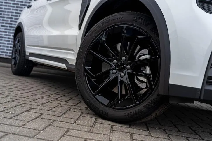 Lynk & Co 01 2025 photo 3