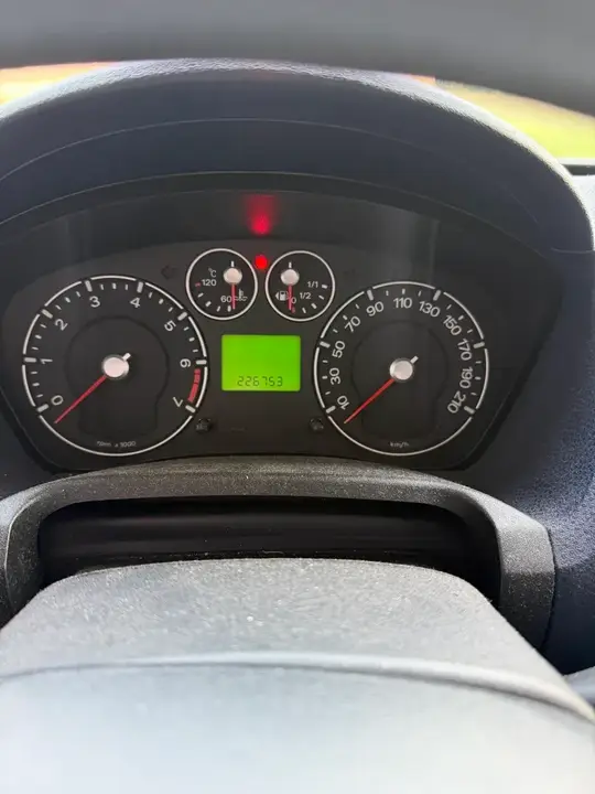 Ford Fiesta 2008 photo 2
