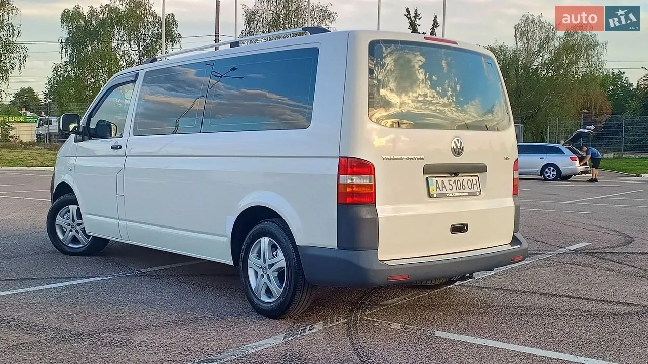 Volkswagen Transporter 2008 photo 2