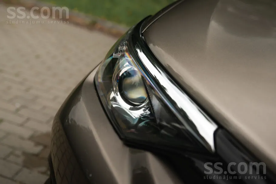 Toyota Auris 2018 photo 3