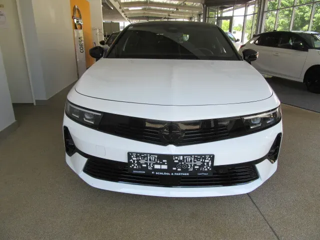 Opel Astra 2025 photo 2