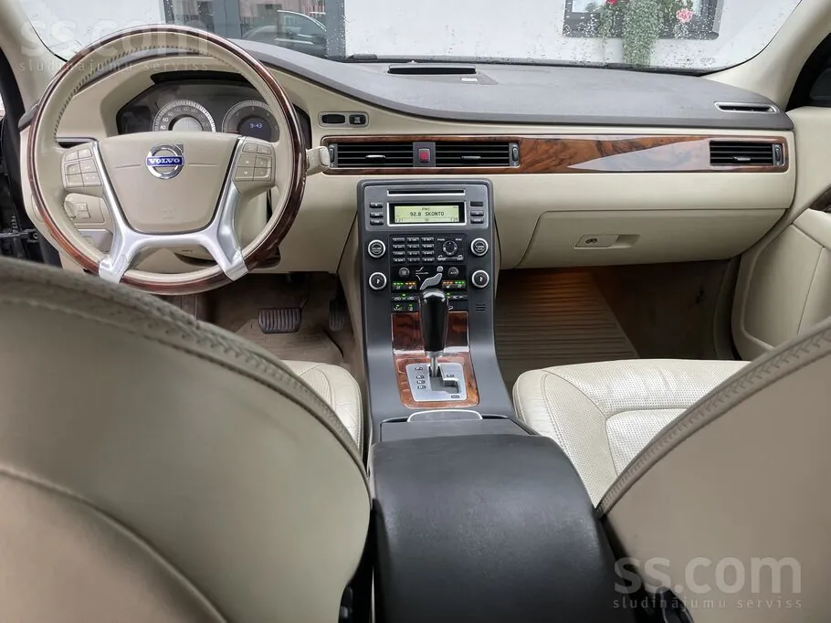 Volvo Xc70 2010 photo 5
