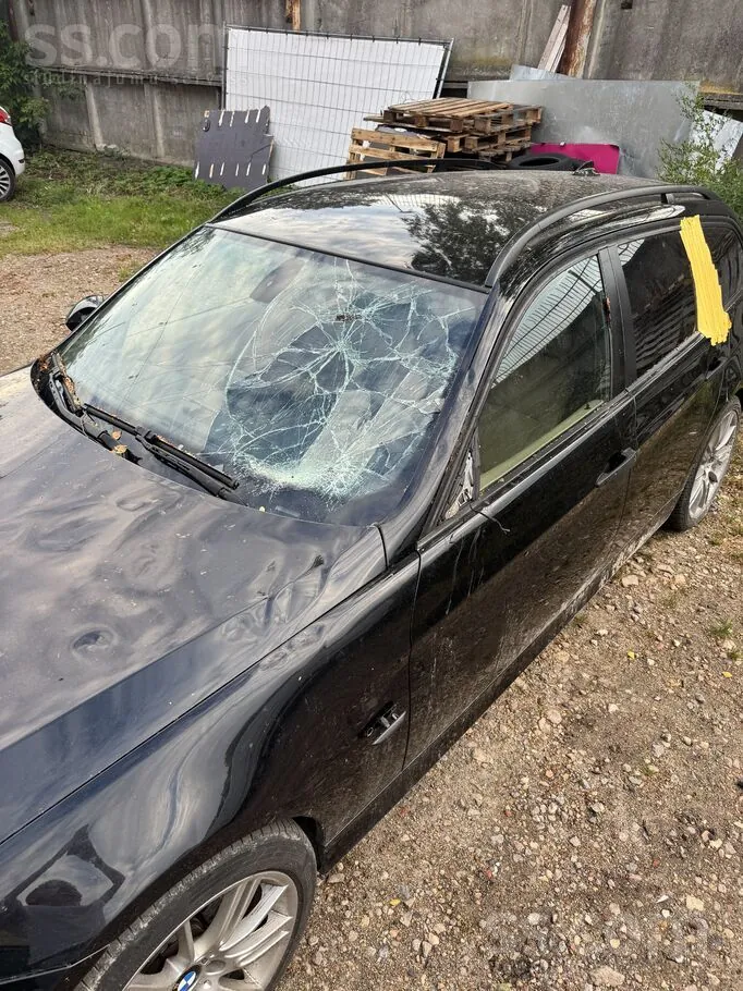BMW 318 2008 photo 2