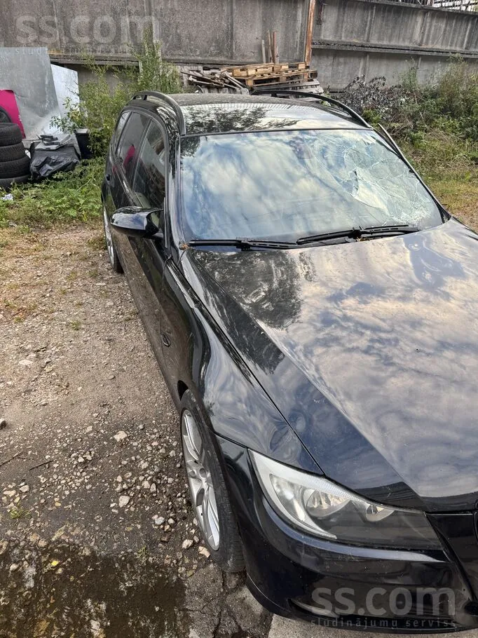BMW 318 2008 photo 3