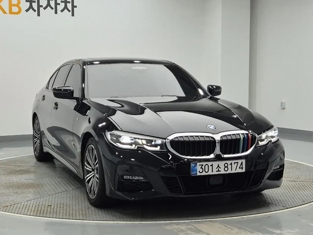 BMW 3 Series 2022 photo 4