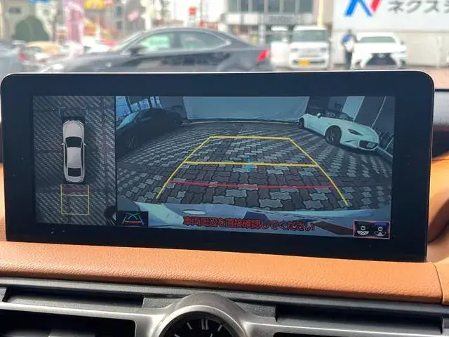 Lexus Is 2022 photo 4