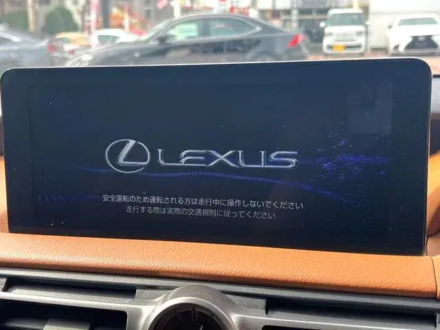 Lexus Is 2022 photo 3