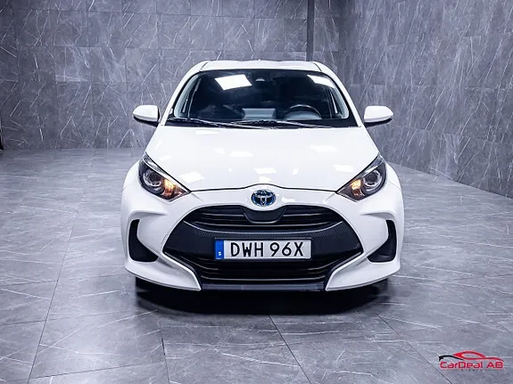 Toyota Yaris 2022 photo 2