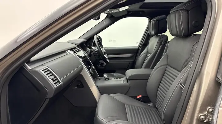 Land Rover Discovery 2025 photo 3