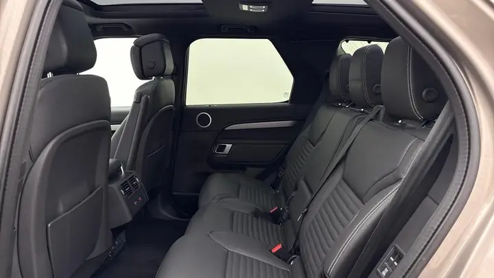 Land Rover Discovery 2025 photo 4