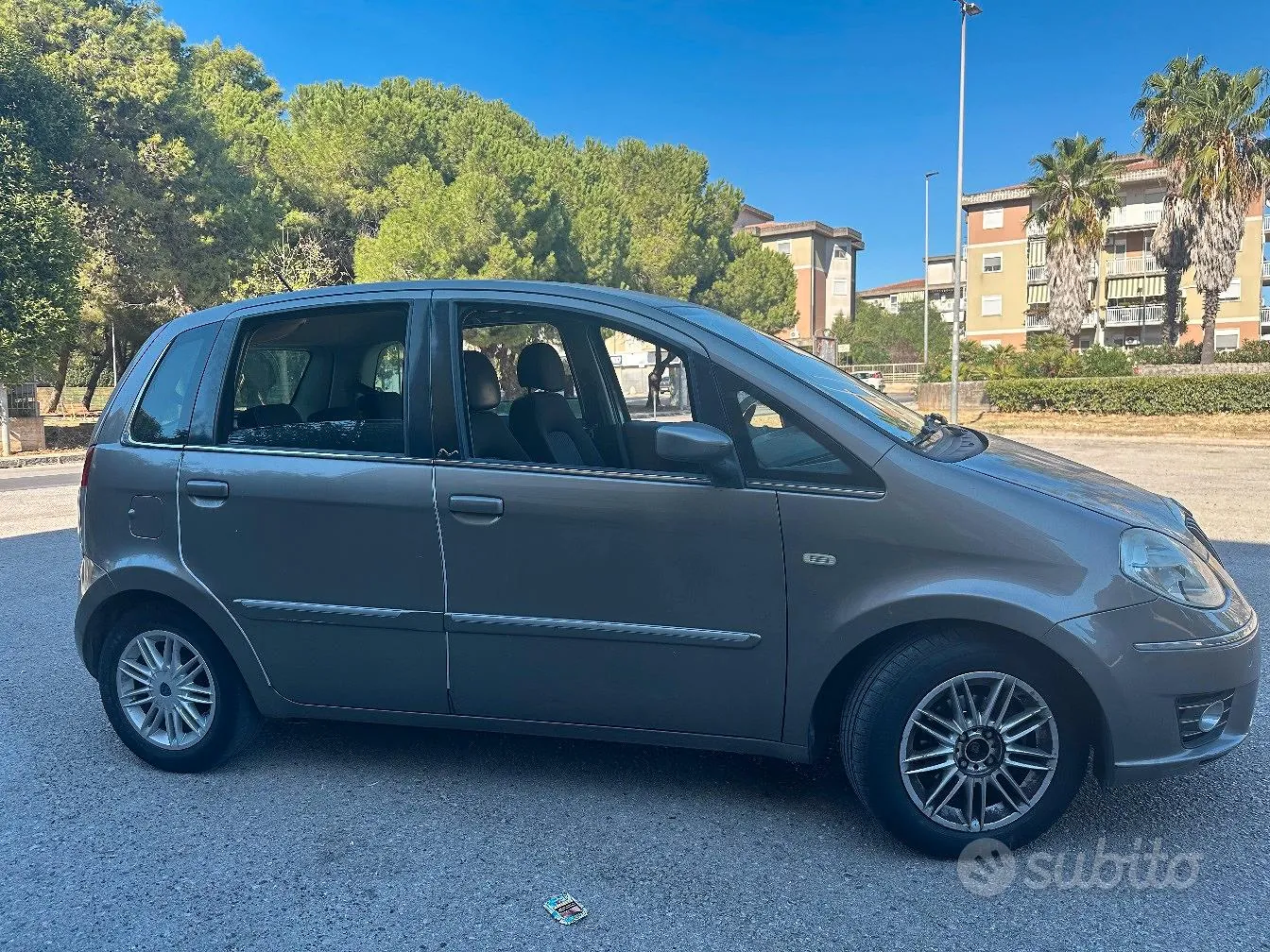Lancia Musa 2009 photo 2