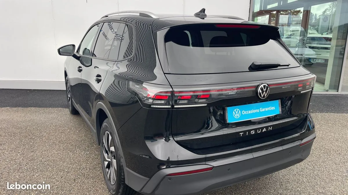 Volkswagen Tiguan 2025 photo 3