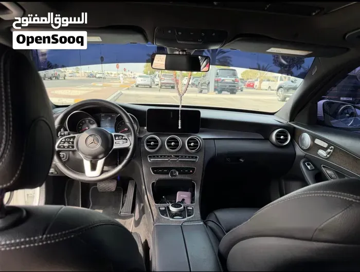 Mercedes-Benz C300 2019 photo 3