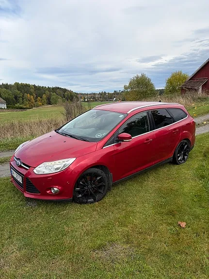 Ford Focus 2011 photo 2