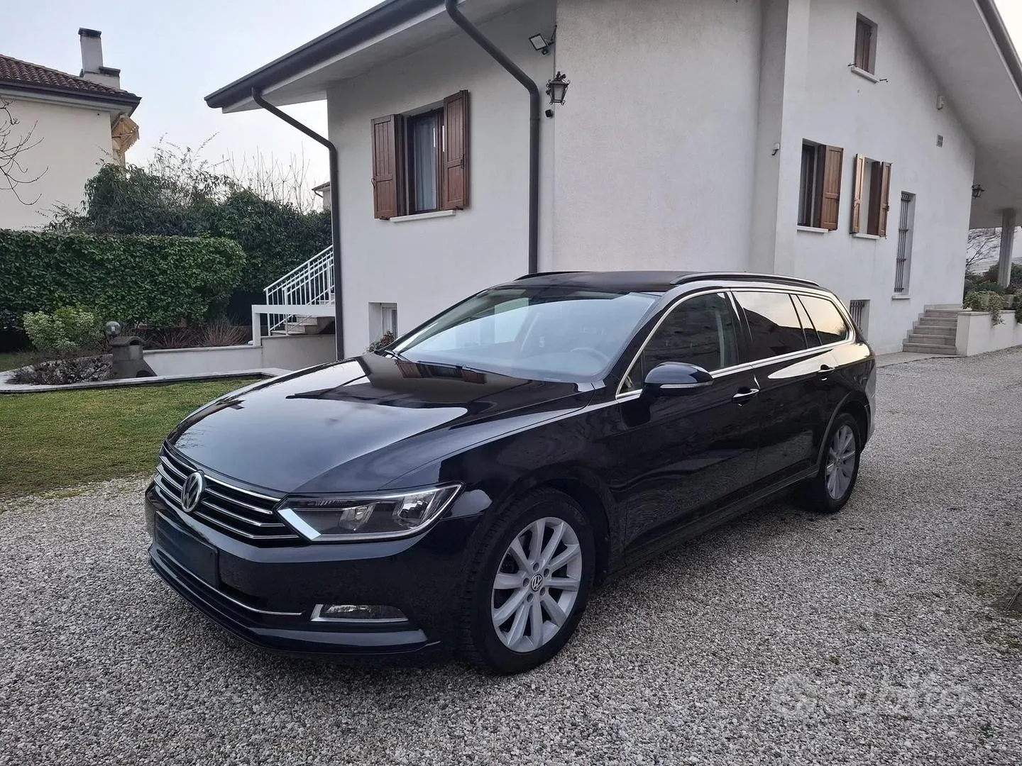 Volkswagen Passat 2023 photo 2