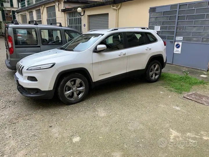 Jeep Cherokee 2015 photo 2