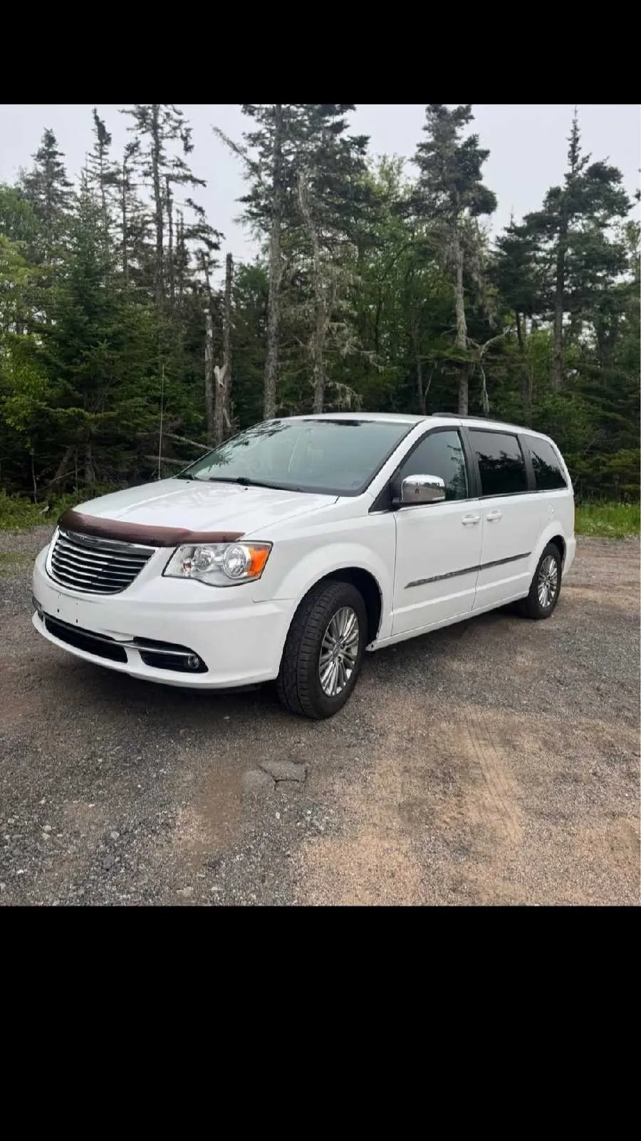 Chrysler Town & Country 2016 photo 2
