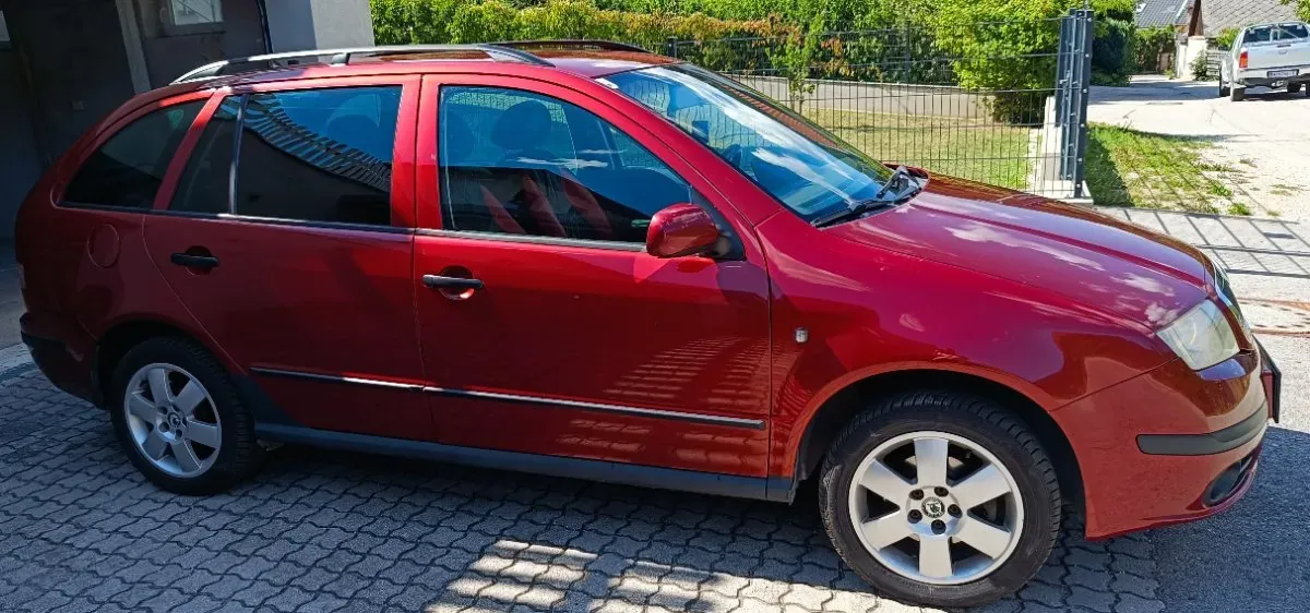Skoda Fabia 2007 photo 3