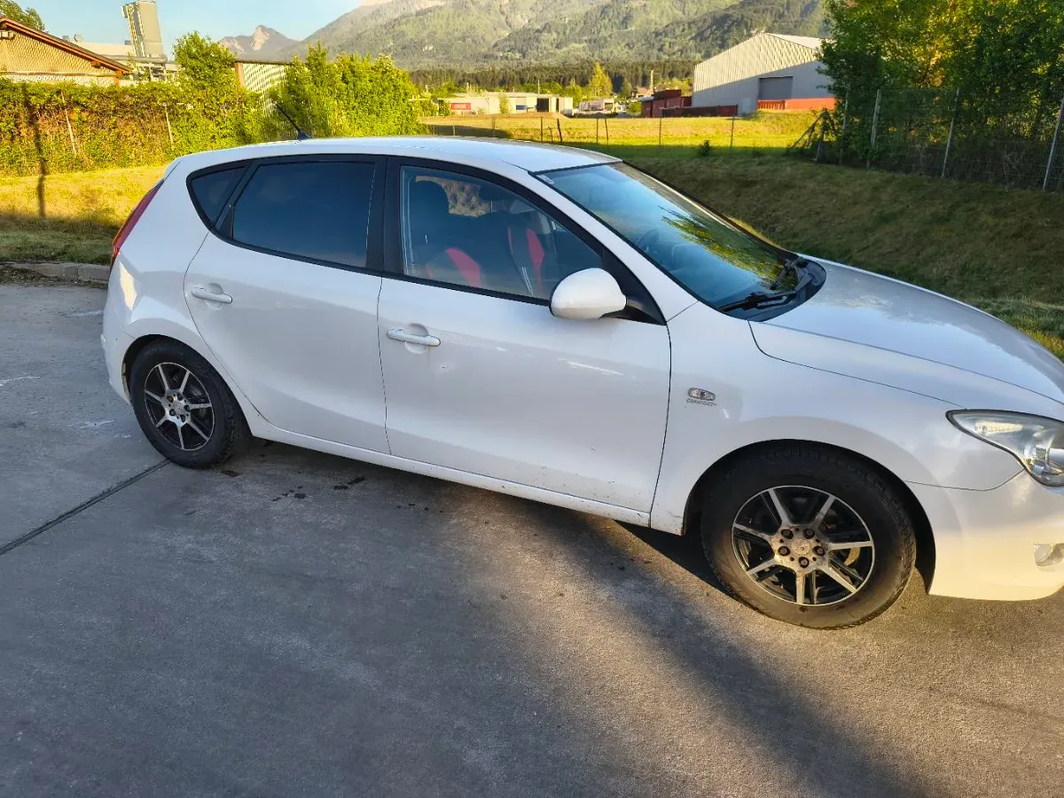 Hyundai I30 2009 photo 3