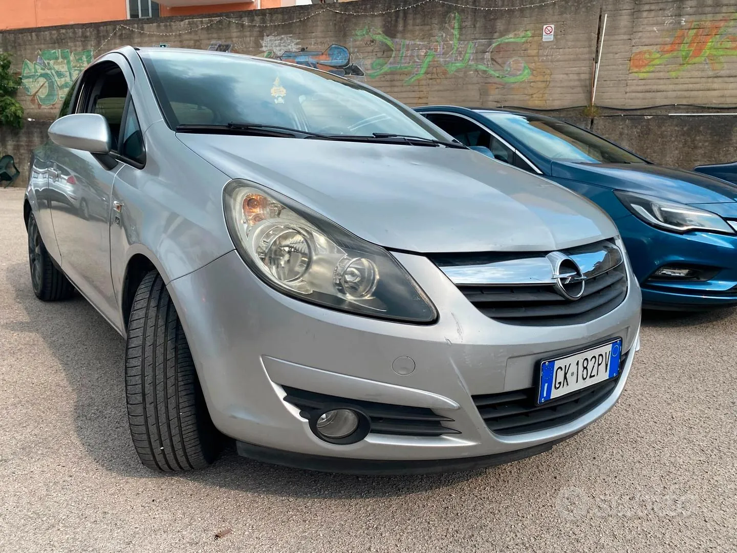 Opel Corsa 2011 photo 2
