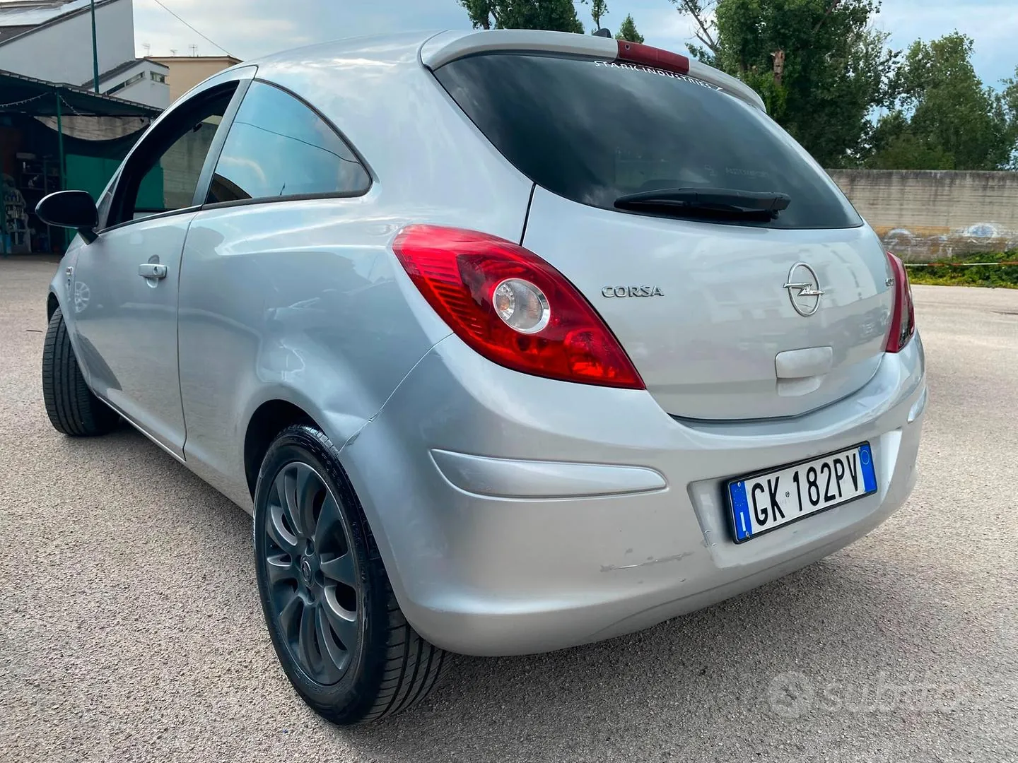 Opel Corsa 2011 photo 3
