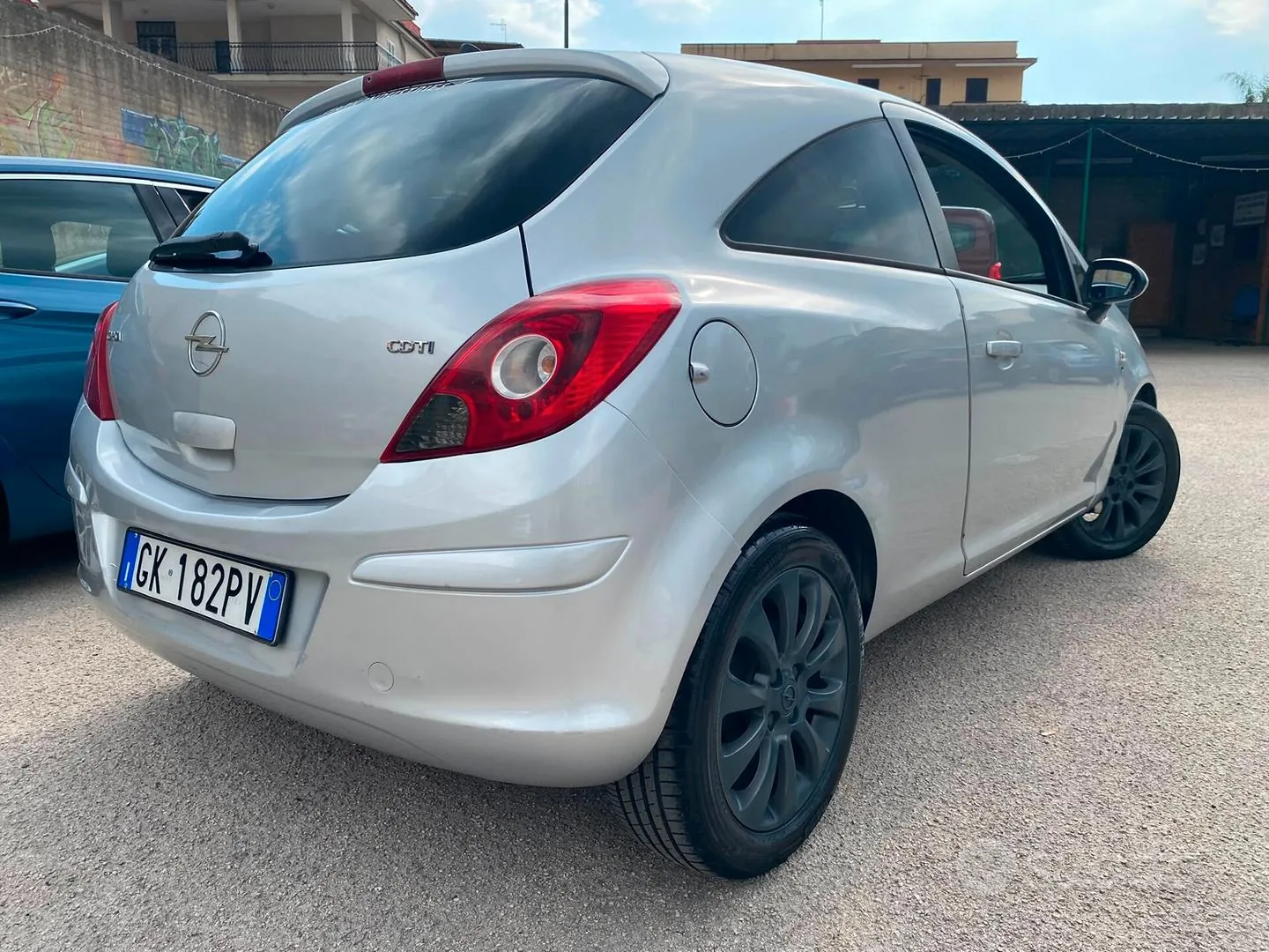 Opel Corsa 2011 photo 4