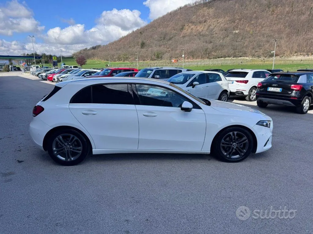 Mercedes-Benz A 180 2019 photo 4
