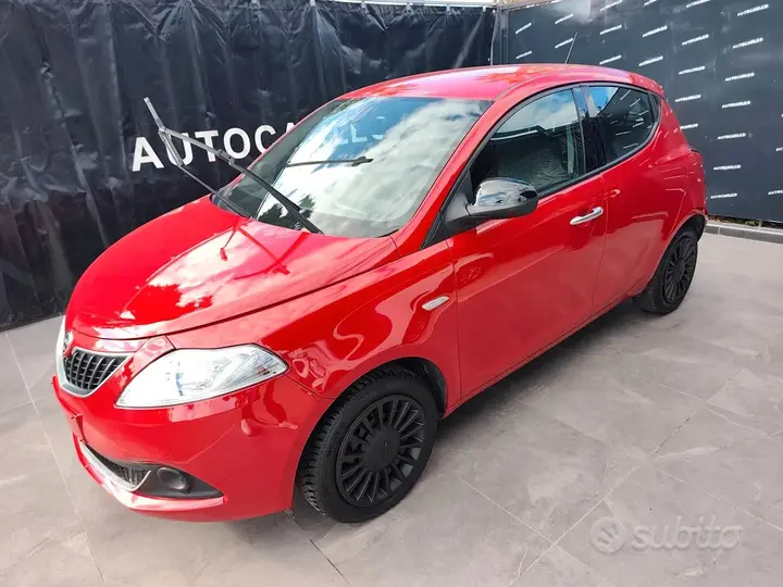 Lancia Ypsilon