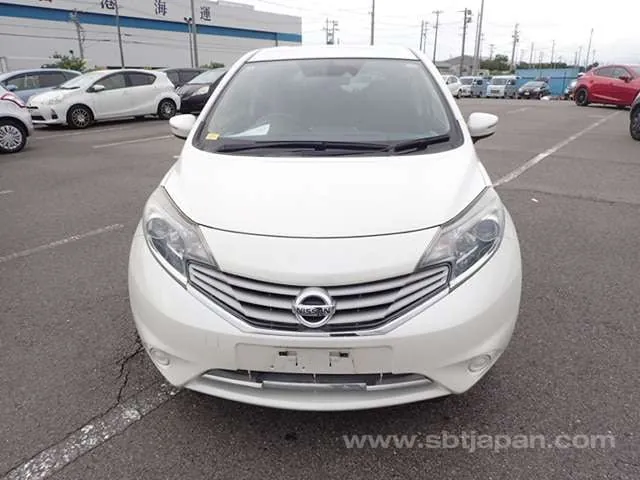 Nissan Note 2015 photo 5