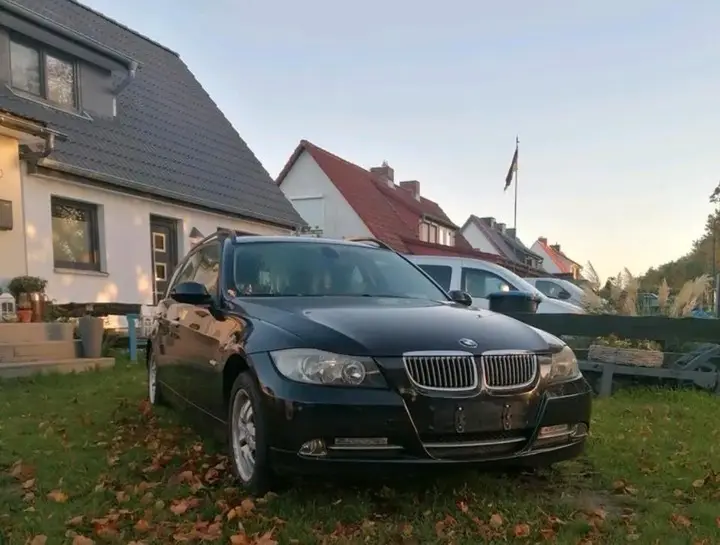BMW 318I
