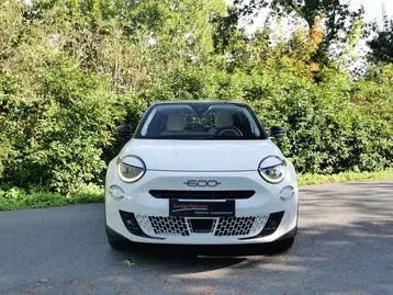 Fiat 600 2025 photo 2