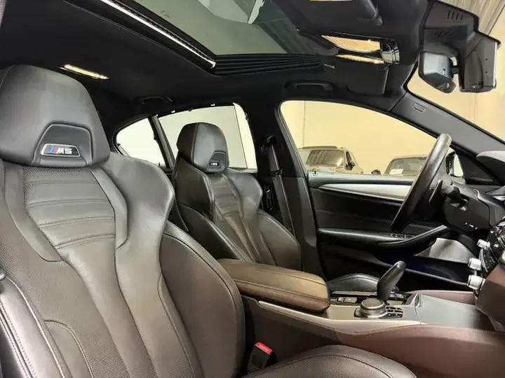 BMW 5 Series 2018 photo 3