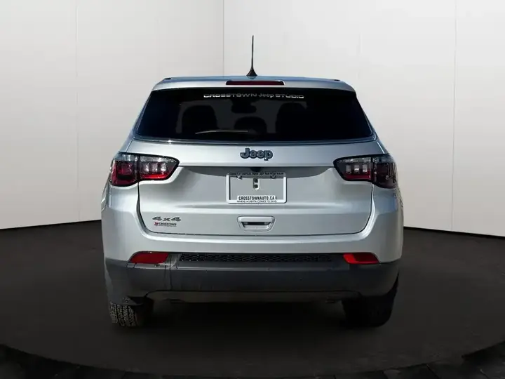 Jeep Compass 2026 photo 5