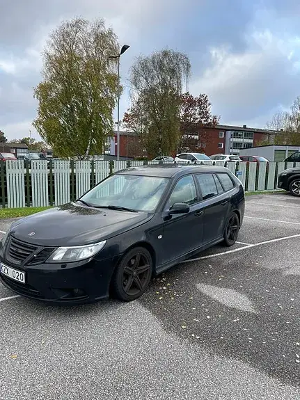 Saab 9-3 2010 photo 2