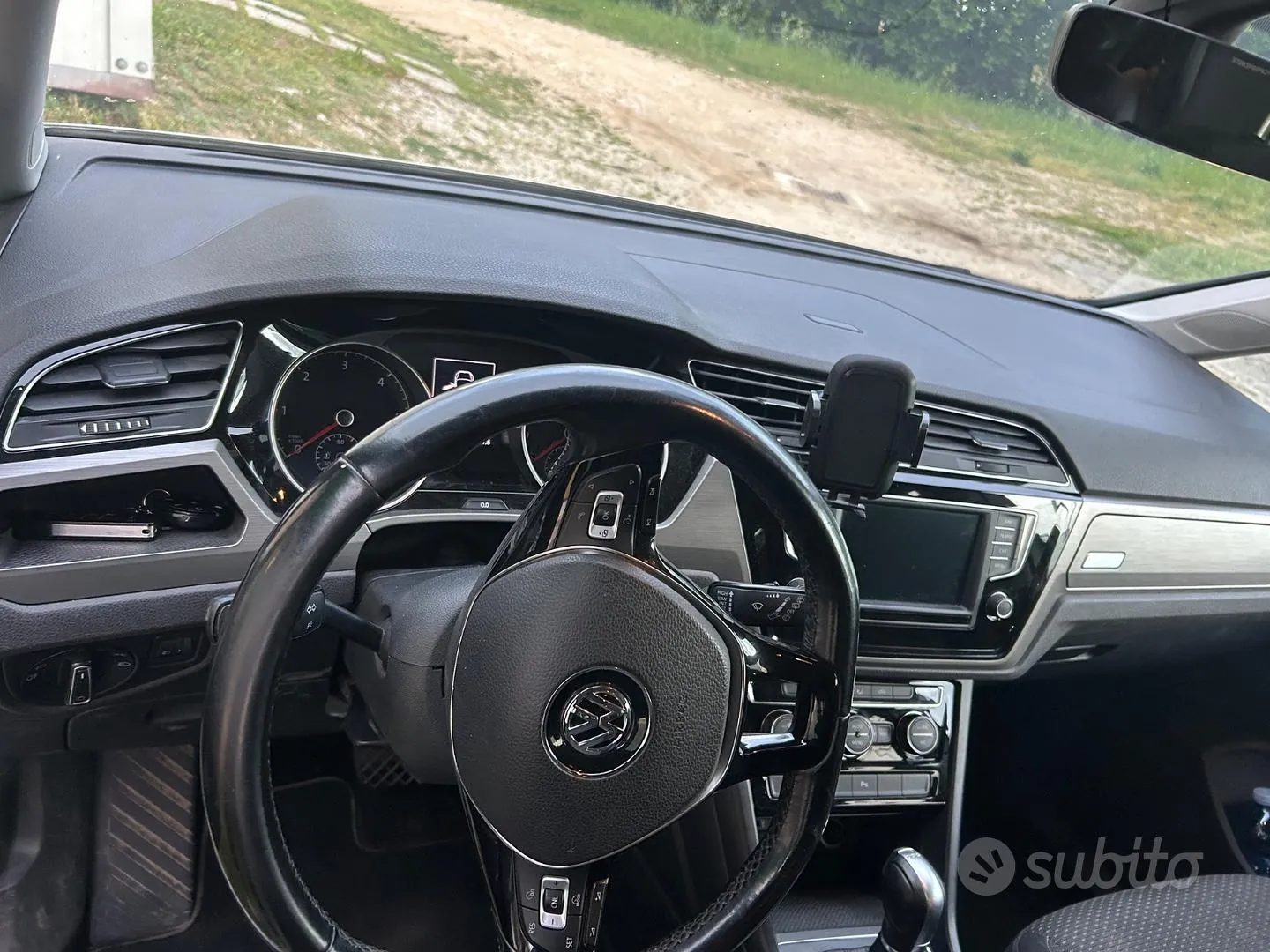 Volkswagen Touran 2017 photo 5