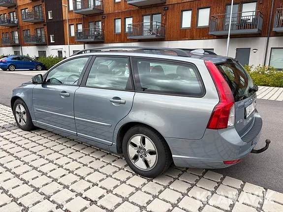 Volvo V50 2011 photo 3