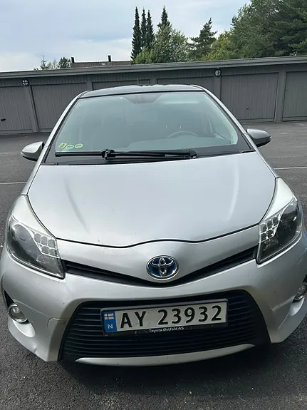 Toyota Yaris 2014 photo 3