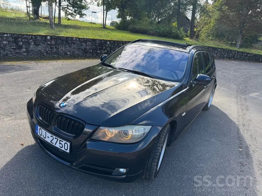 BMW 320 2011 photo 4