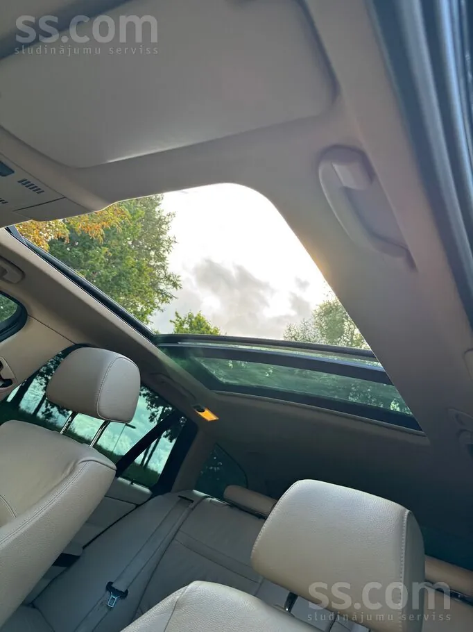 BMW 320 2011 photo 3