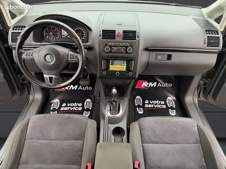 Volkswagen Touran 2012 photo 5