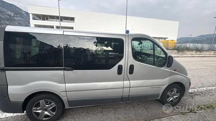 Renault Trafic 2007 photo 4