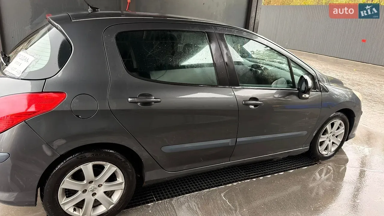 Peugeot 308 2008 photo 3