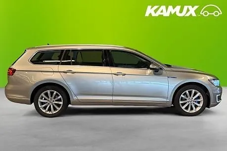 Volkswagen Passat 2017 photo 2